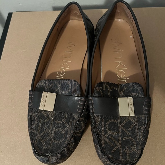 Classic Calvin Klein Brown Loafers - Picture 2 of 13